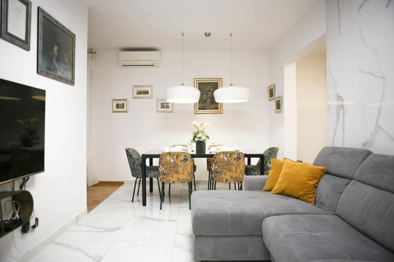 New & Luxury Apartment Tony สปลิท ภายนอก รูปภาพ